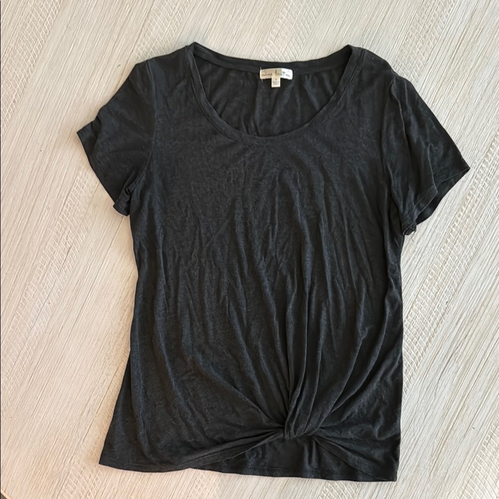 Nine Britton, grey knot front knit top, size small